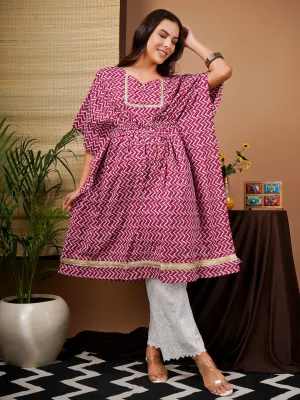 ALIA - PINK AND WHITE GEOMETRIC PRINT MATERNITY KAFTAN WITH EMBROI