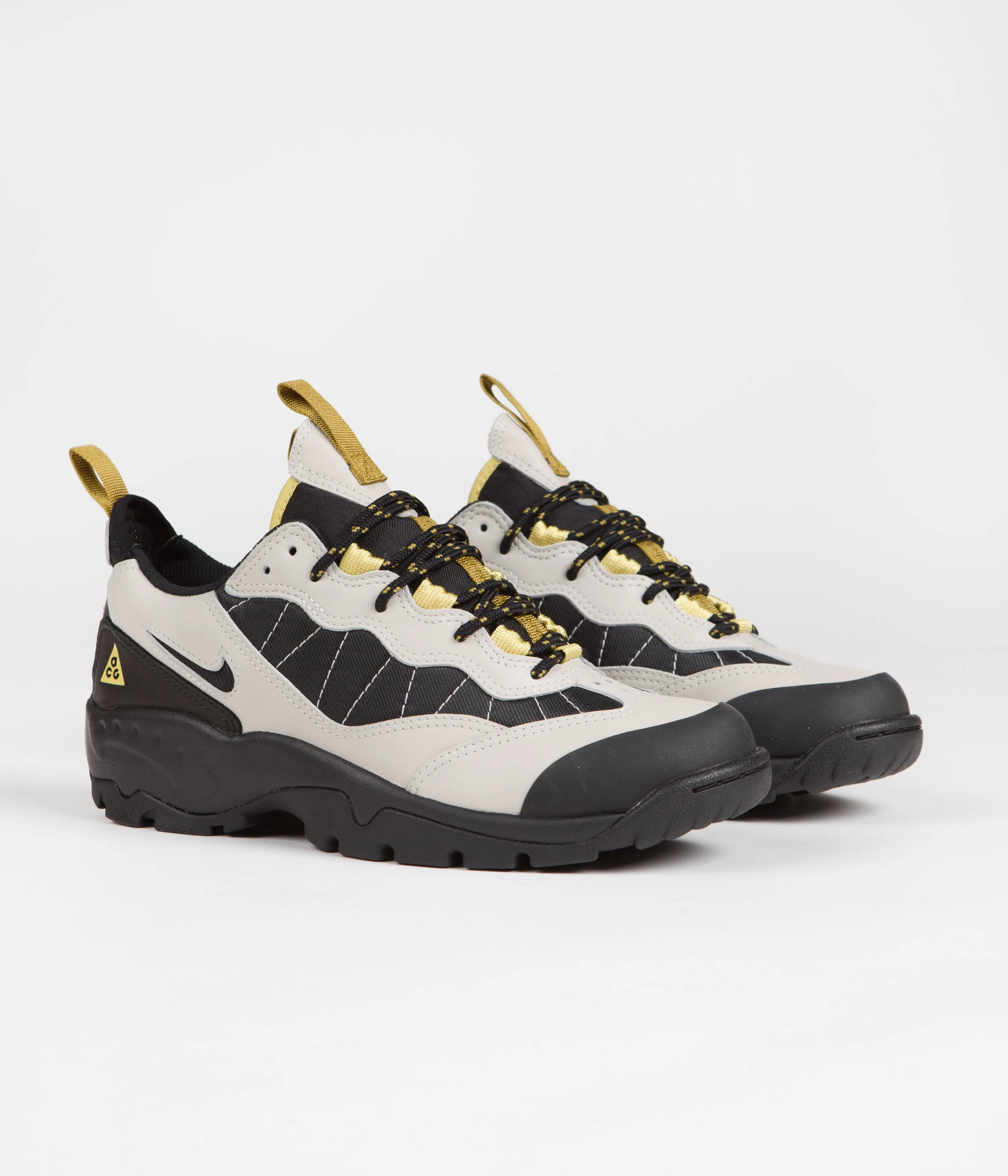 Nike ACG Air Mada Shoes - Light Bone / Black - Celery - Desert Moss